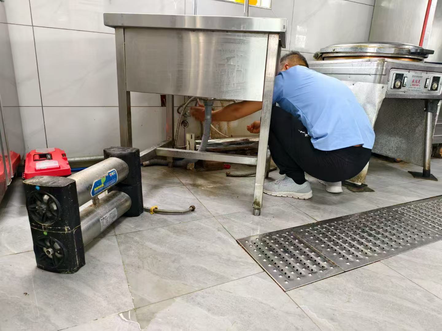 净水赋能舌尖美味｜火车站段食堂的品质用水革命  在追求高效出行的时代